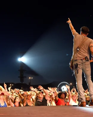 Kenny Chesney, Eric Church, Sheryl Crow & Greylan James